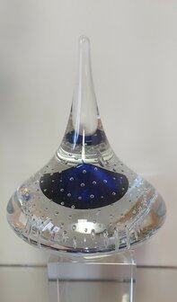 Druppel blauw , vorm van een tol