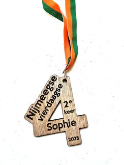 4-daagse hanger van hout
