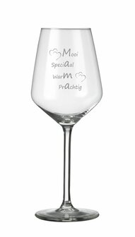 Wijnglas met gravering letters Mama