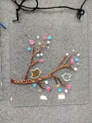 Kinderfeestje raamhanger van glas 16 x 20 cm