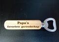 Bieropener van hout met gravering